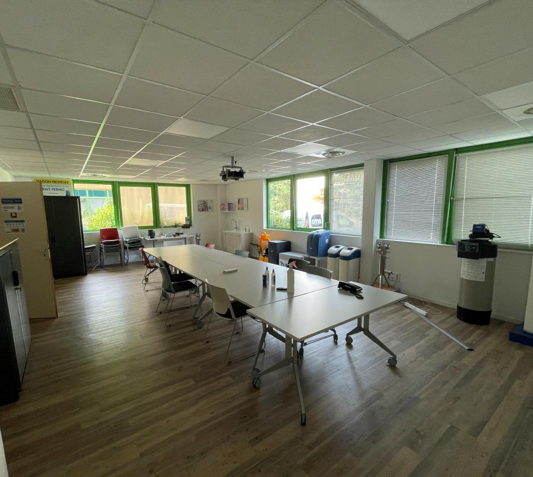 Bureau Vandoeuvre-lès-Nancy 237m² Location bureau Vandoeuvre-lès-Nancy Meurthe-et-Moselle OLBUR2530830 0